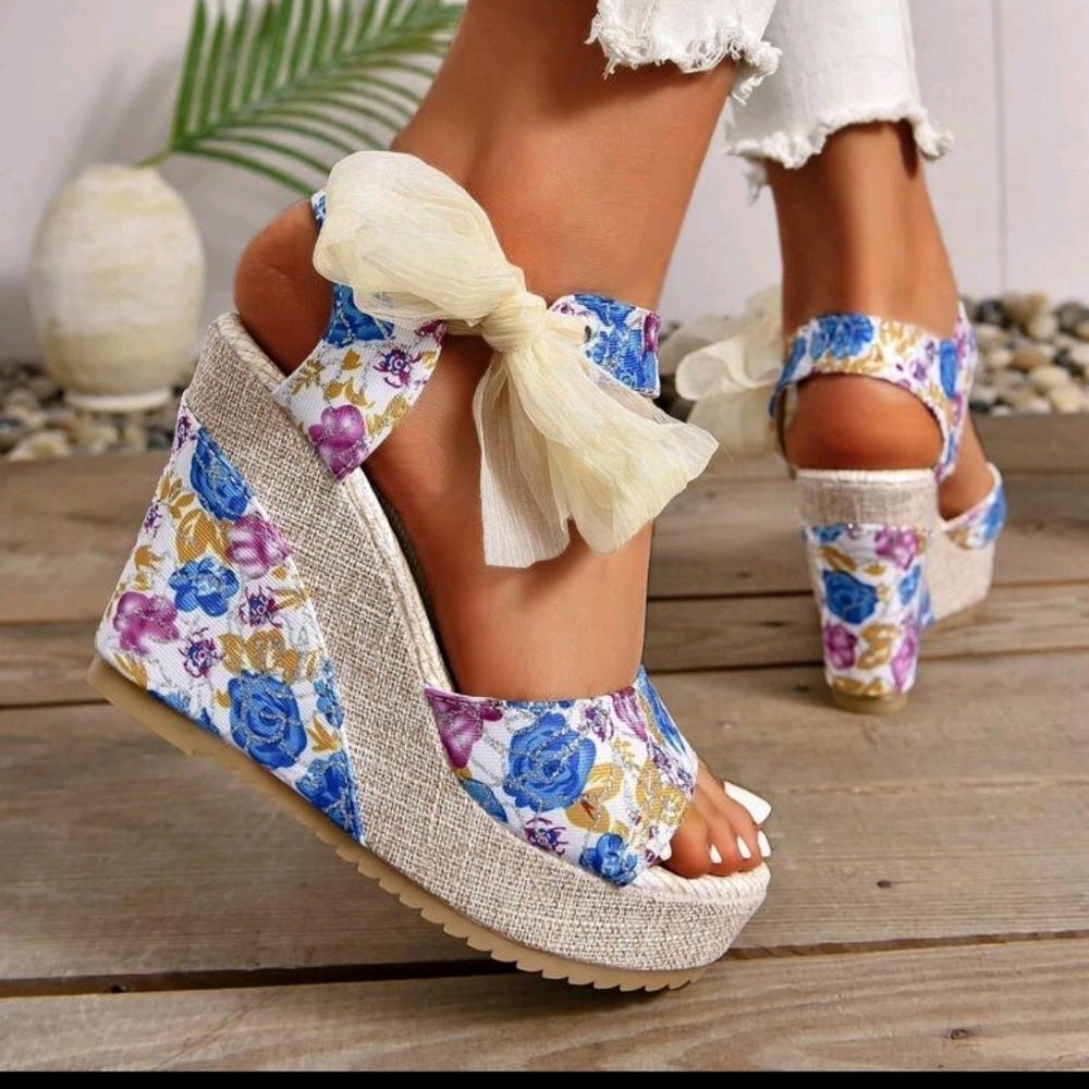 New High Heel Women Sandals With Wedge, Waterproof Platform - Picture 5 of 6